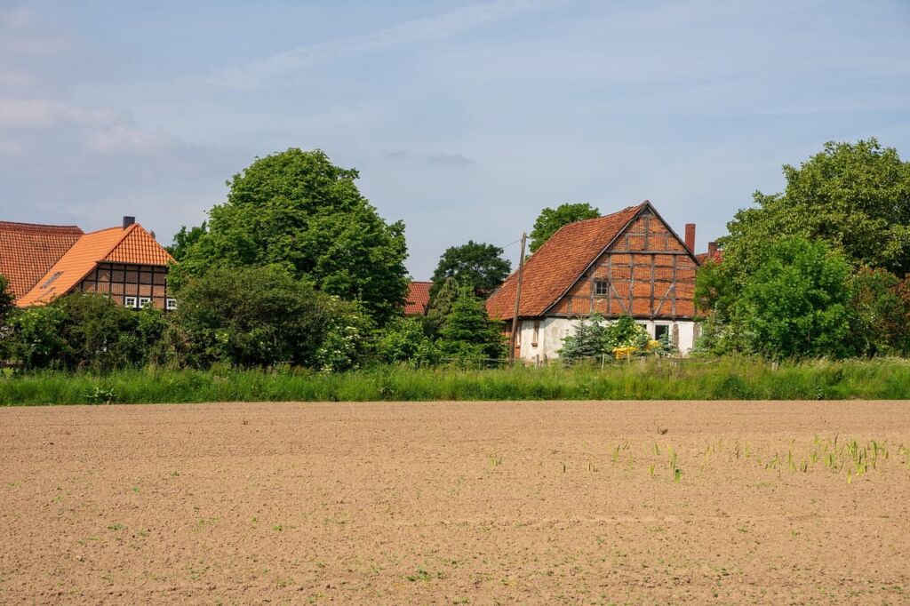 Searching for the Right Land to Buy