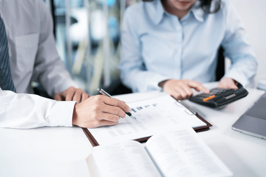 How The Land Method Supports Distressed Property Investors?