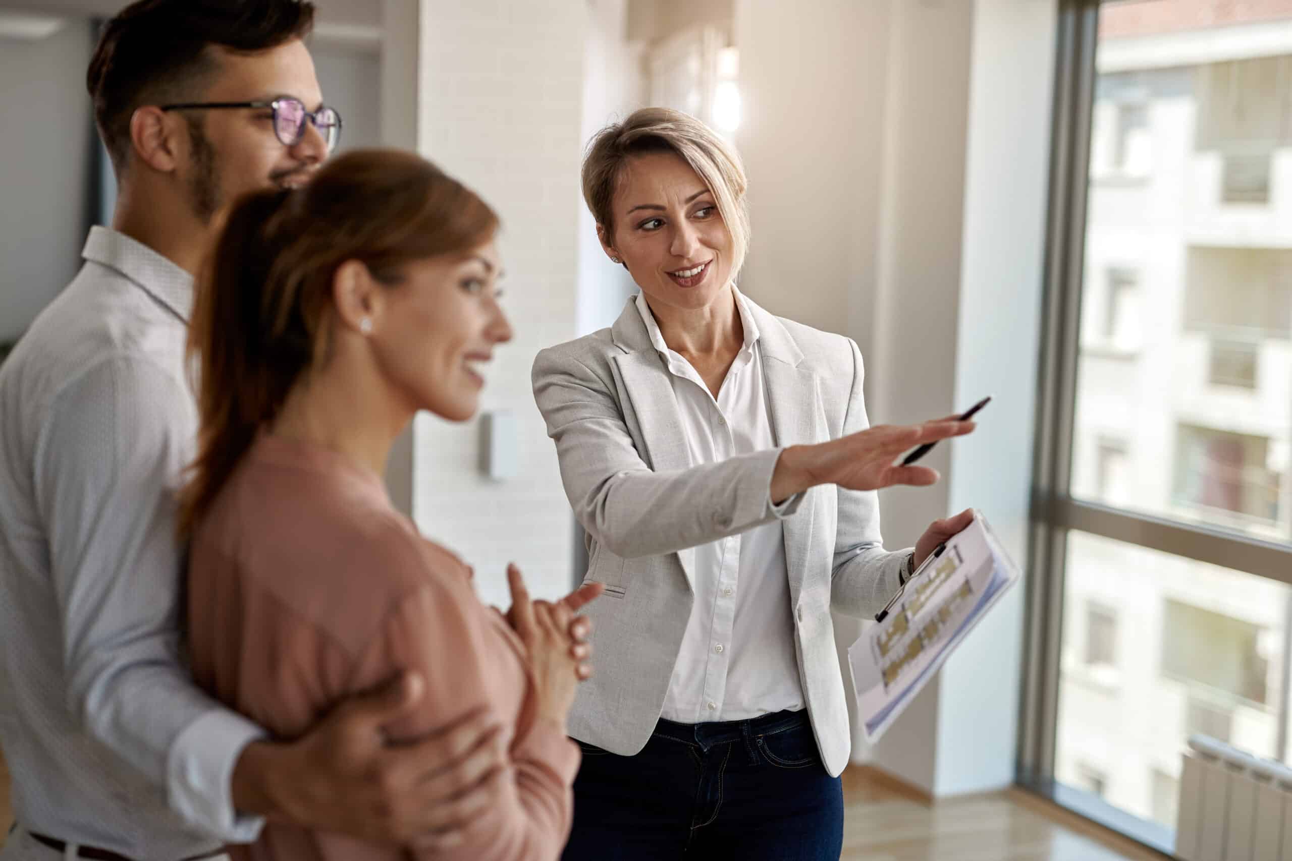 Understanding the Role of a Real Estate Agent